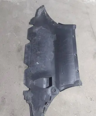 Audi A5 8T 8F Engine splash shield/under tray 8K0863821