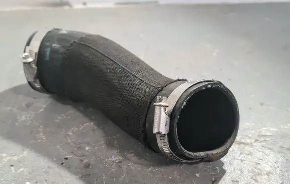 Porsche Macan (95B) Intercooler hose/pipe 95B145993G