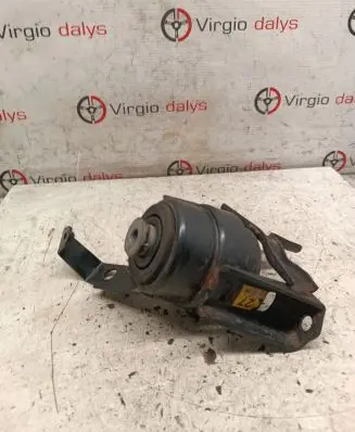 Toyota Corolla Verso AR10 Engine mount bracket