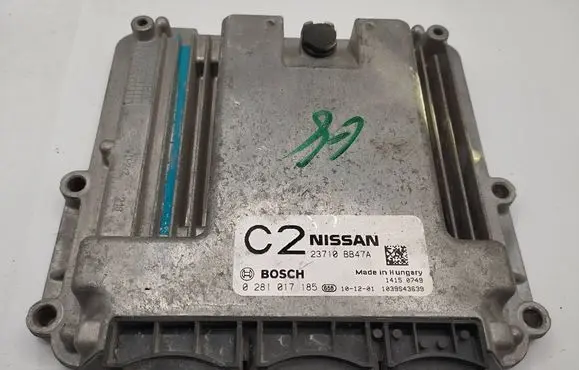 Nissan Qashqai Engine control unit/module 23710BB47A 1039S43639 0281017185