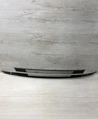 BMW 1 E81 E87 Front bumper lower grill 7182367 6857712 15857712