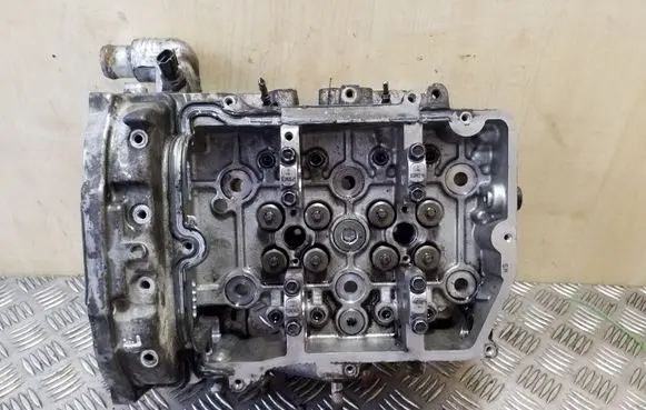 Subaru Outback Engine head T20DLH
