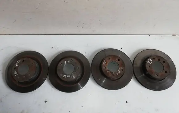 BMW 3 E90 E91 Brake discs and calipers set 