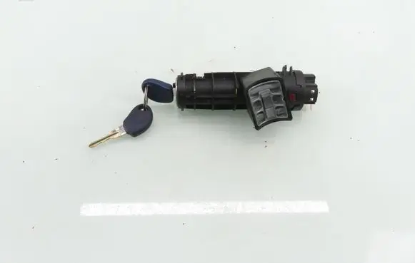 Fiat Seicento/600 Ignition lock 05521B365