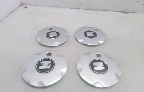 Seat Leon (1P) Wheel nut cap/cover 