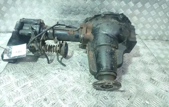 Mitsubishi Pajero Rear differential