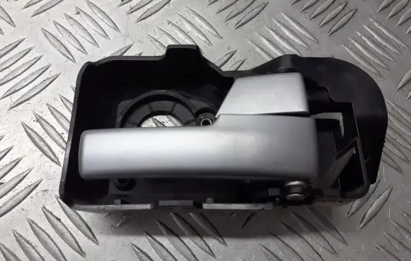Ford Mondeo Mk III Front door interior handle 1S71-F22600-AF