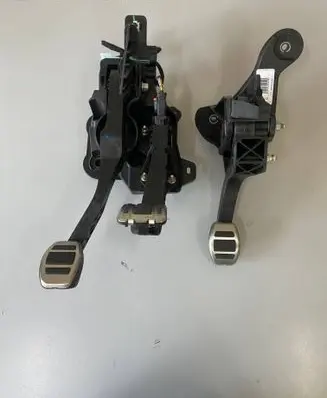 Peugeot 2008 II Brake pedal 9824311680 9824262180 84PX9G3464399