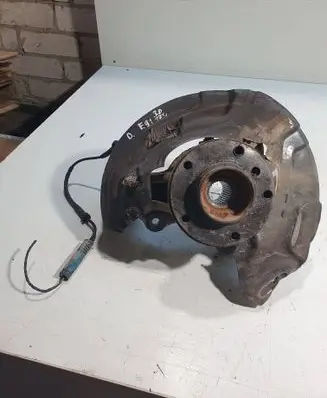 BMW 3 E90 E91 Front wheel hub