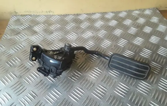Volkswagen Sharan Accelerator throttle pedal 6PV00777002 7M3723507B YM219F836FA