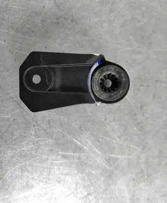 Volvo XC60 Air filter cleaner box bracket assembly 31370344