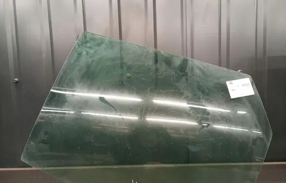 Alfa Romeo 156 Rear side window