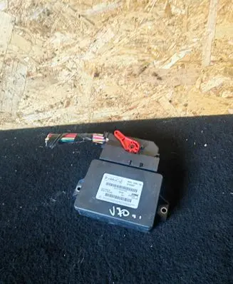 Volvo V70 Hand brake control module 31445647