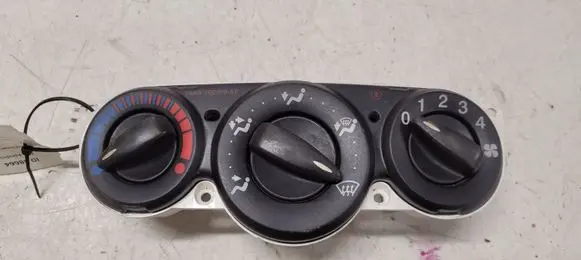 Ford Focus Climate control unit 98AB18C419AF
