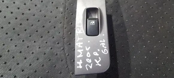 Hyundai Matrix Electric window control switch 9358017500 93580-17500