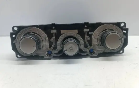 Mitsubishi Grandis Climate control unit 7820A071 CAA502A050F