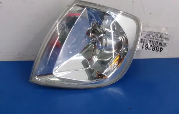 Volkswagen Polo III 6N 6N2 6NF Front indicator light