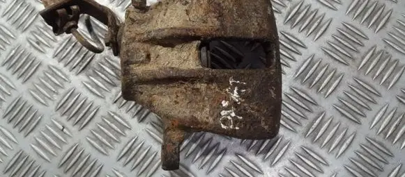 Volkswagen PASSAT B3 Front brake caliper
