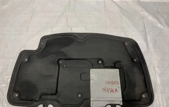 Fiat 124 Spider Engine bonnet/hood sound/heat insulation 