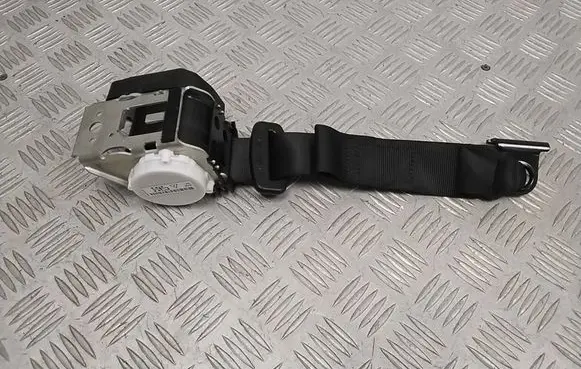 BMW 2 F45 Rear seatbelt 7313378