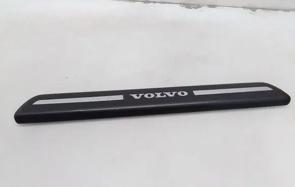 Volvo V50 Front sill trim cover