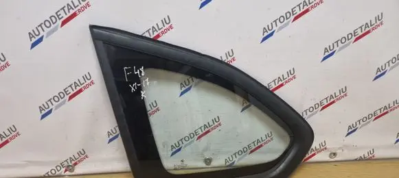 BMW X1 F48 F49 Rear side window 7349647