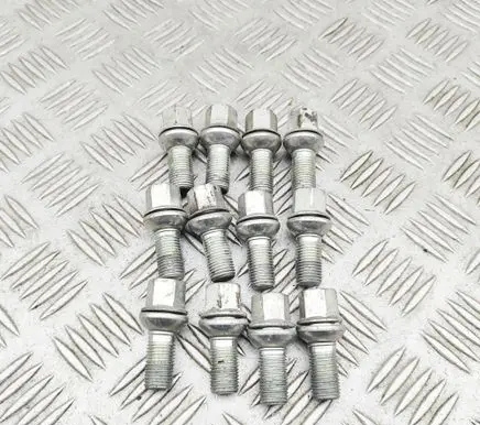 Audi Q4 e-tron Nuts/bolts WHT002438