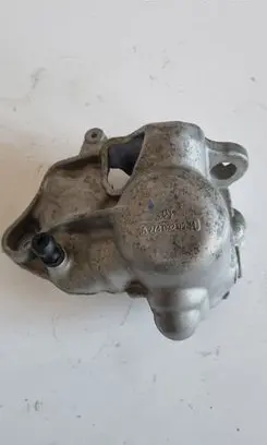 Mercedes-Benz C W205 Engine mounting bracket A2740920534