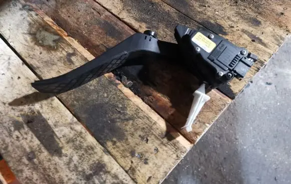 Audi Q7 4L Accelerator throttle pedal 7L0723507D