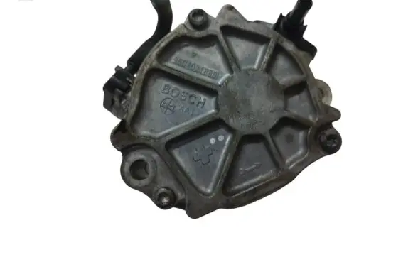 Ford Focus Vacuum pump 9804021880