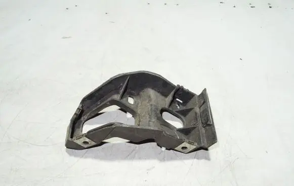 Audi A4 S4 B6 8E 8H Front bumper mounting bracket 8E0853922