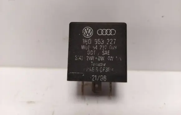 Volkswagen PASSAT B4 Hazard warning light relay 1H0953227