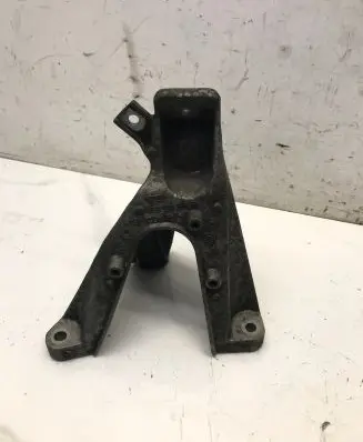 Audi A6 S6 C6 4F Engine mounting bracket 4F0199308P