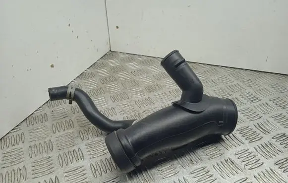 Land Rover Range Rover Sport L494 Intercooler hose/pipe FPLA5H390CC