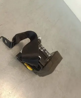 Mercedes-Benz CLS C218 X218 Rear seatbelt 33042560