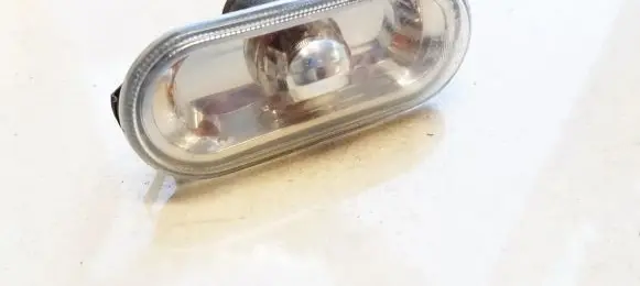 Volkswagen Golf IV Front fender indicator light 1J0949117