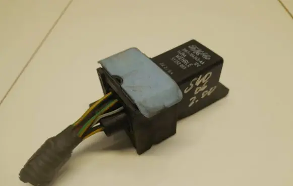 Volvo S40 Glow plug pre-heat relay 51252003