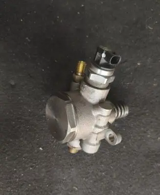 Porsche Panamera (971) Mechanical fuel pump 06m127026m