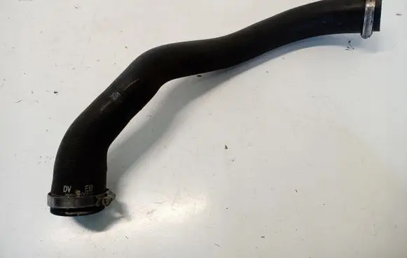 Peugeot 3008 II Intercooler hose/pipe 9820100680