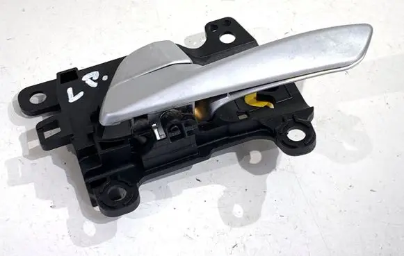 Hyundai Tucson TL Front door interior handle