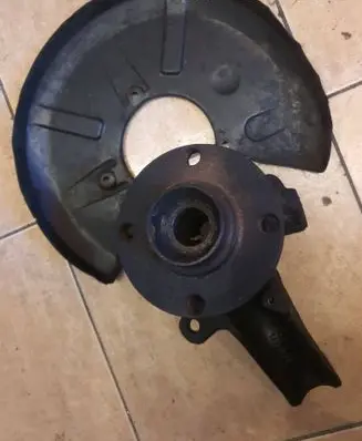 Audi 80 90 S2 B4 Front wheel hub spindle knuckle 893257G 693251