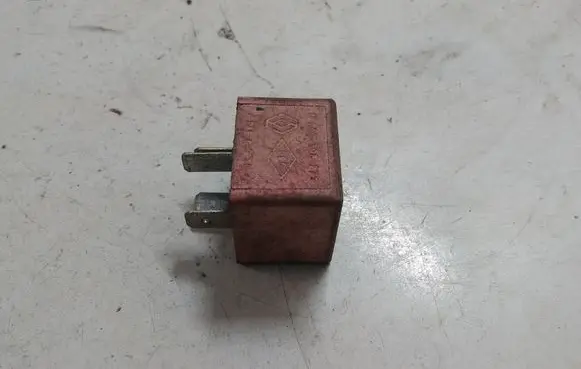Renault Megane II Other relay 8200308271