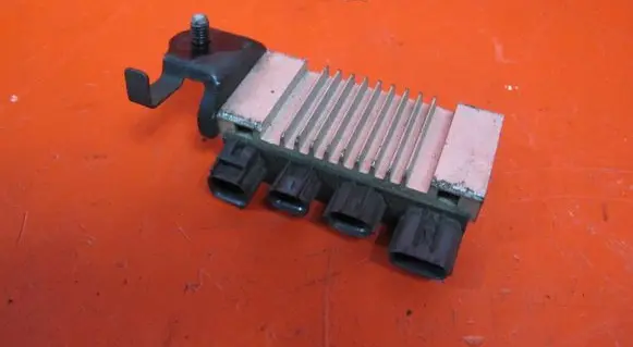 Toyota Dyna U300 U400 Glow plug pre-heat relay 2855130010