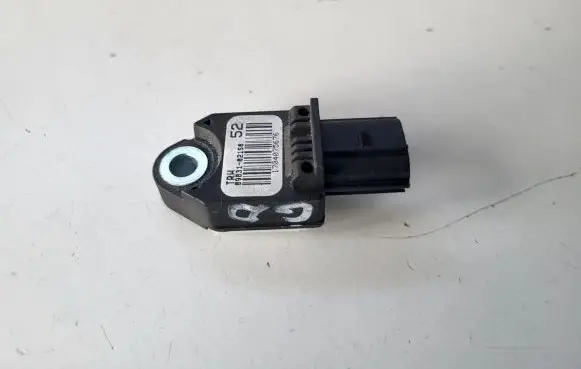 Toyota Auris E180 Airbag deployment crash/impact sensor 8983102150