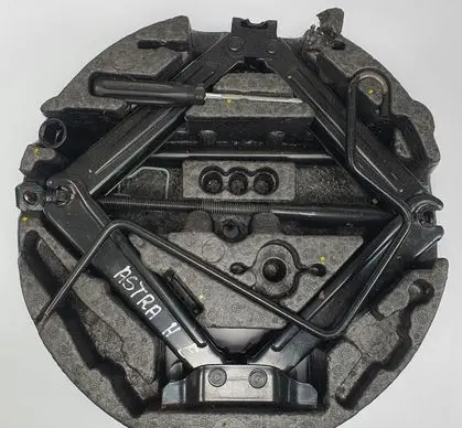 Opel Astra H Tool set 13255674