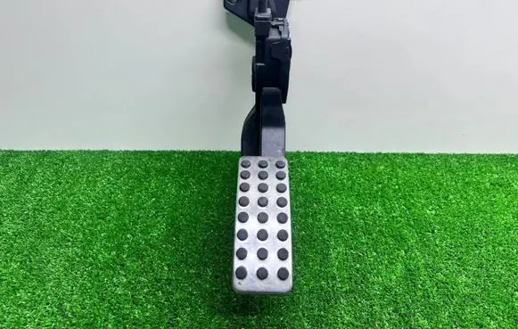Mercedes-Benz GLE (W166 - C292) Accelerator throttle pedal 6PV93396663 Q004ZGS001 A2923000100