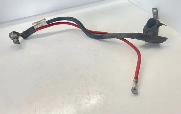 Volkswagen Touran I Positive cable (battery) 1K0971228