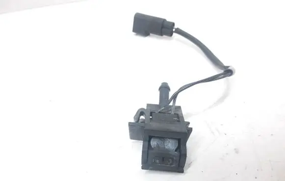 Ford C-MAX I Windshield washer spray nozzle 7M5116E644A