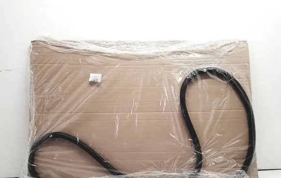 Audi A3 8Y Rubber seal front coupe door 8Y0831721