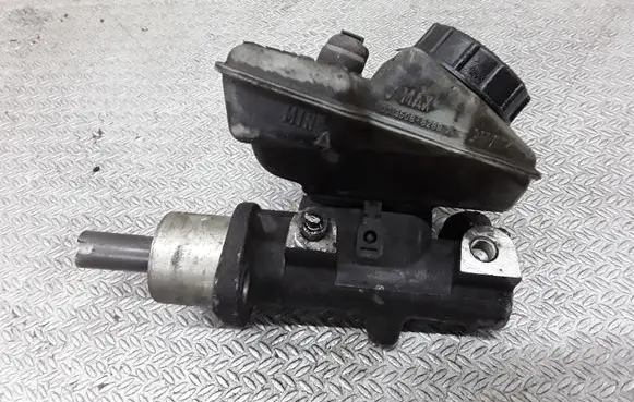 Volkswagen Transporter - Caravelle T4 Master brake cylinder 03350882892